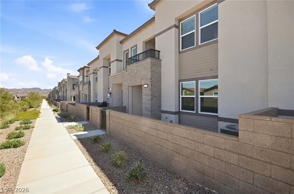 $2,200 | 254 Walsh Peak Avenue, Henderson, NV 89015