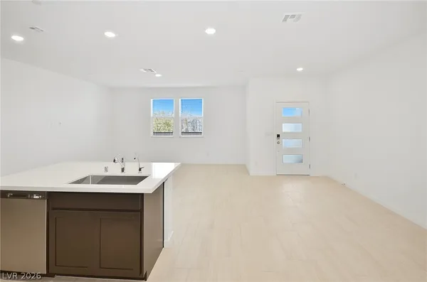 $2,200 | 254 Walsh Peak Avenue, Henderson, NV 89015