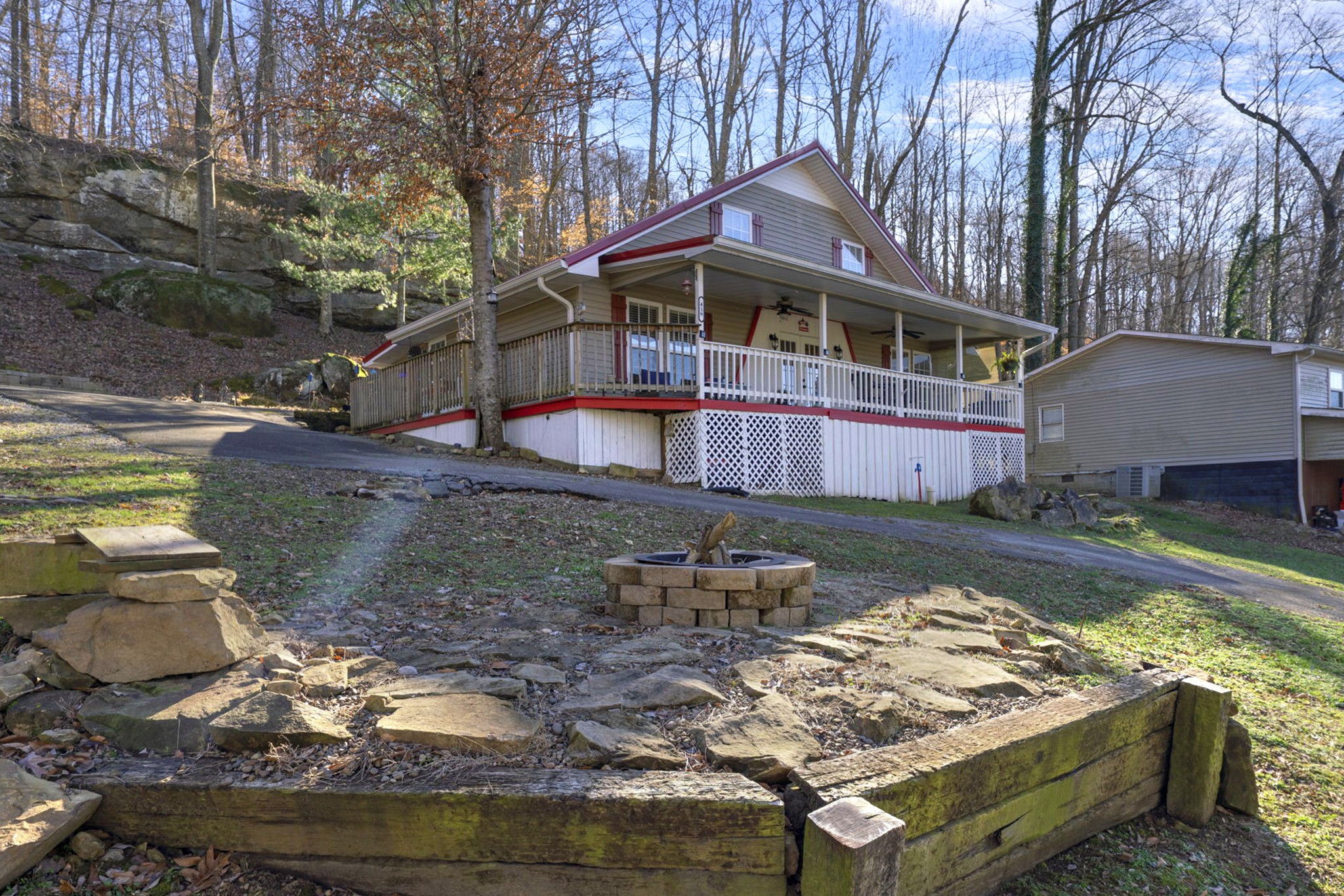 419 Jackie Dukes Road Lewisburg, KY 42256 - Photo 3 of 55 a front view of a house with a yard
