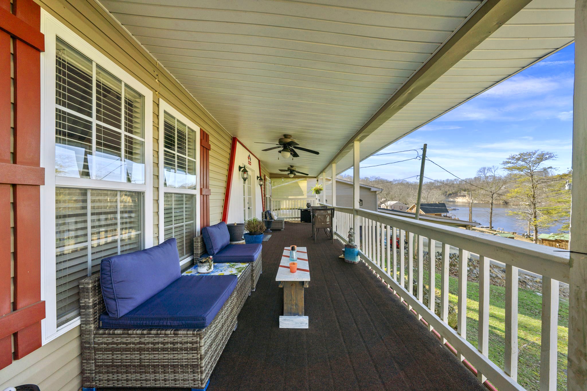 419 Jackie Dukes Road Lewisburg, KY 42256 - Photo 37 of 55 a view of balcony with a potted plant