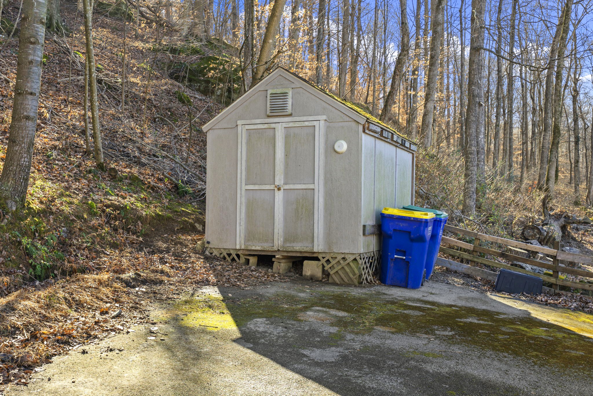 419 Jackie Dukes Road Lewisburg, KY 42256 - Photo 41 of 55 a front view of a house with a garden