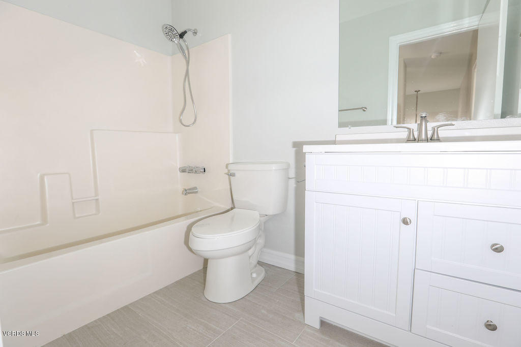 5253 Perkins Road Oxnard, CA 93033 - Photo 7 of 17 062A6112