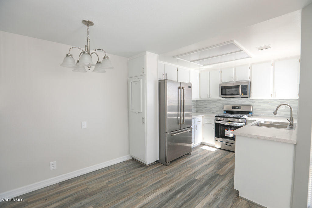 5253 Perkins Road Oxnard, CA 93033 - Photo 8 of 17 062A6053