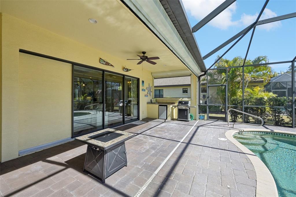 7526 Rio Bella Place Bradenton, FL 34201 - Photo 20 of 40 a outdoor space with seating