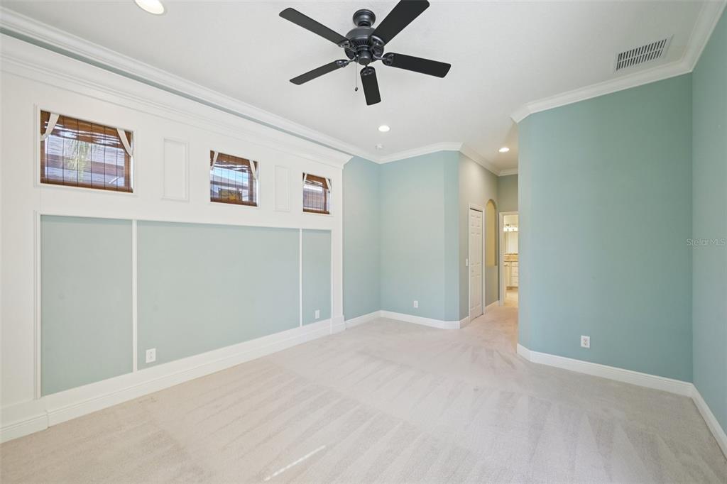 7526 Rio Bella Place Bradenton, FL 34201 - Photo 23 of 40 a view of a livingroom with a ceiling fan