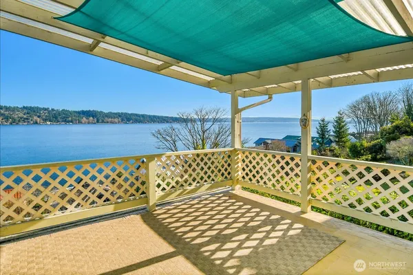 $1,099,950 | 10742 Lakeside Avenue Northeast, Seattle, WA 98125