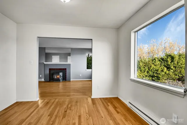 $1,195,000 | 10742 Lakeside Avenue Northeast, Seattle, WA 98125