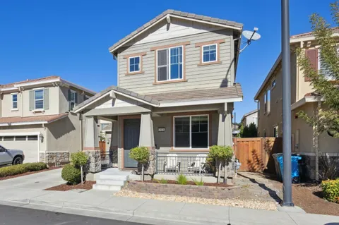 $998,000 | 2521 Apricot Way, Gilroy, CA 95020