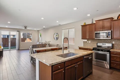 $998,000 | 2521 Apricot Way, Gilroy, CA 95020