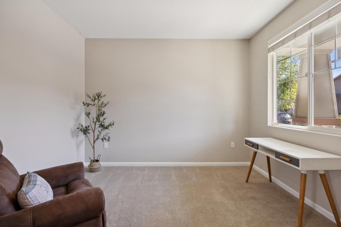 2521 Apricot Way Gilroy, CA 95020 - Photo 26 of 73