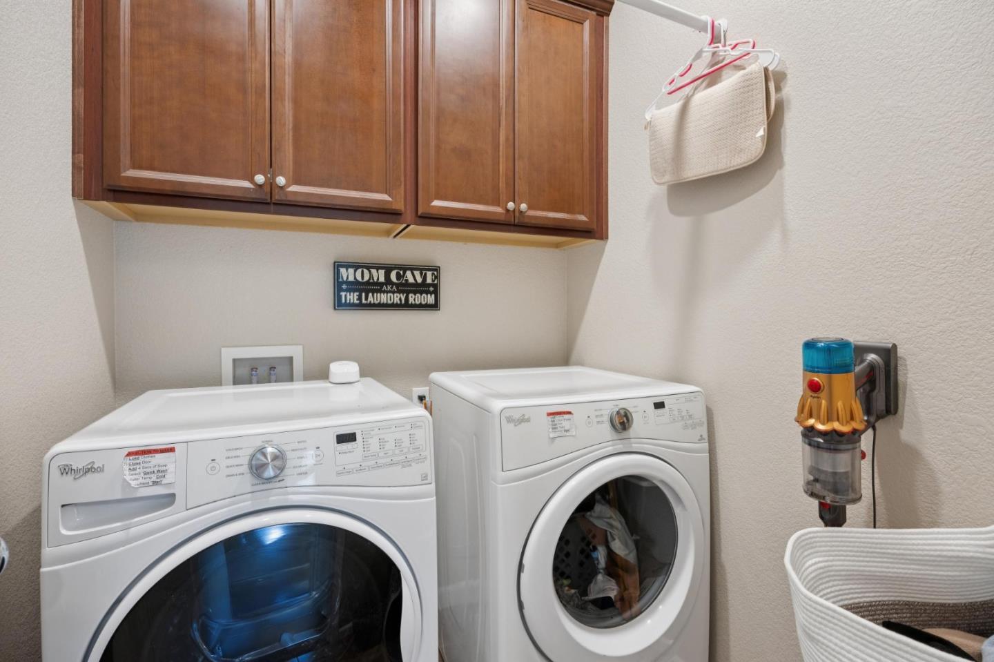 2521 Apricot Way Gilroy, CA 95020 - Photo 36 of 73