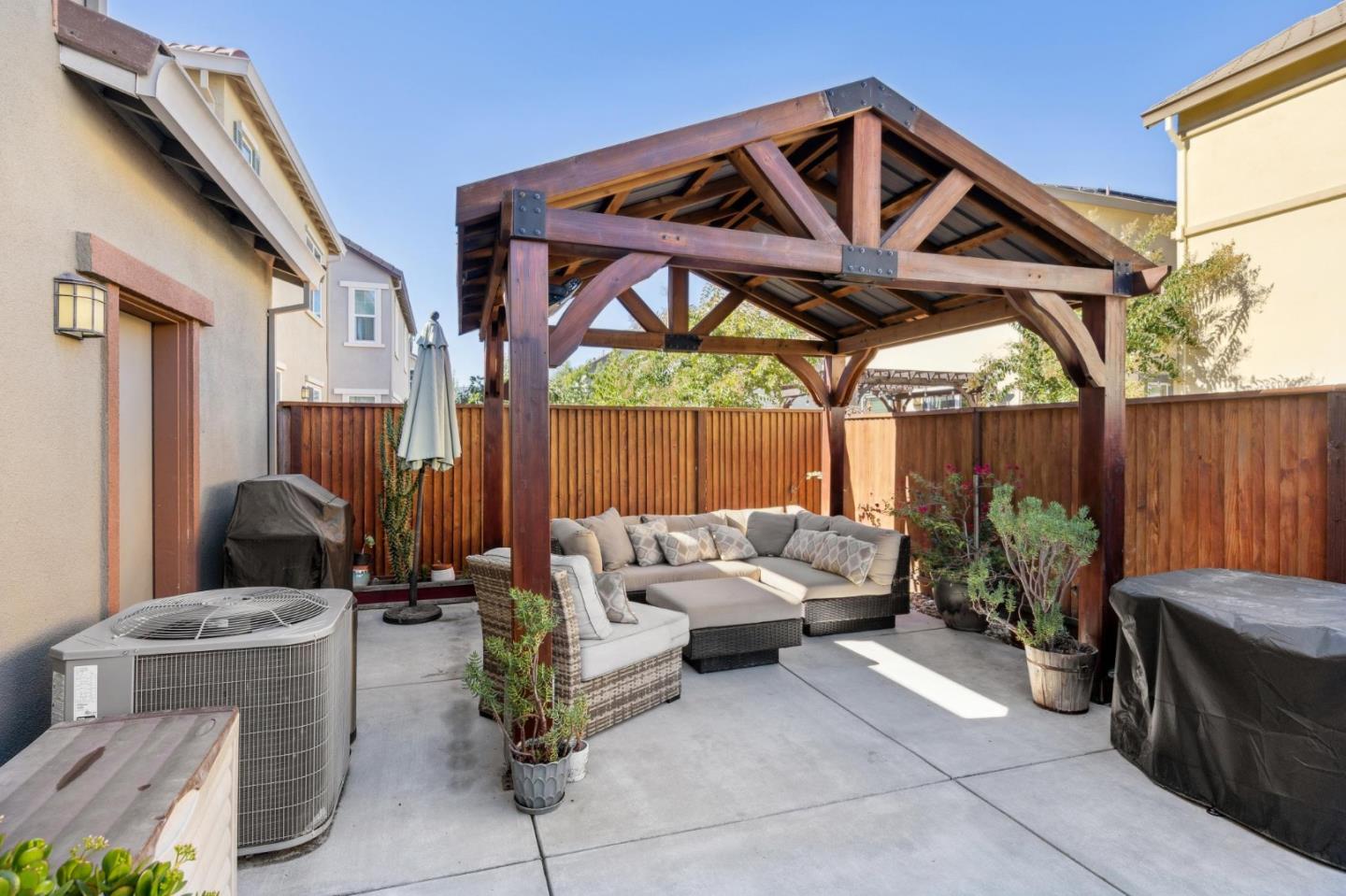 2521 Apricot Way Gilroy, CA 95020 - Photo 57 of 73