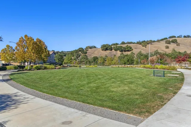 $998,000 | 2521 Apricot Way, Gilroy, CA 95020