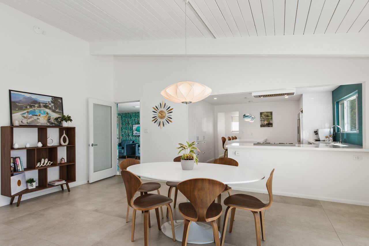 411 East Racquet Club Road Palm Springs, CA 92262 - Photo 11 of 35 Dining Area