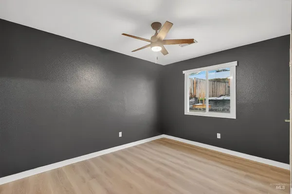 $332,500 | 406 2nd Street, Asotin, WA 99402