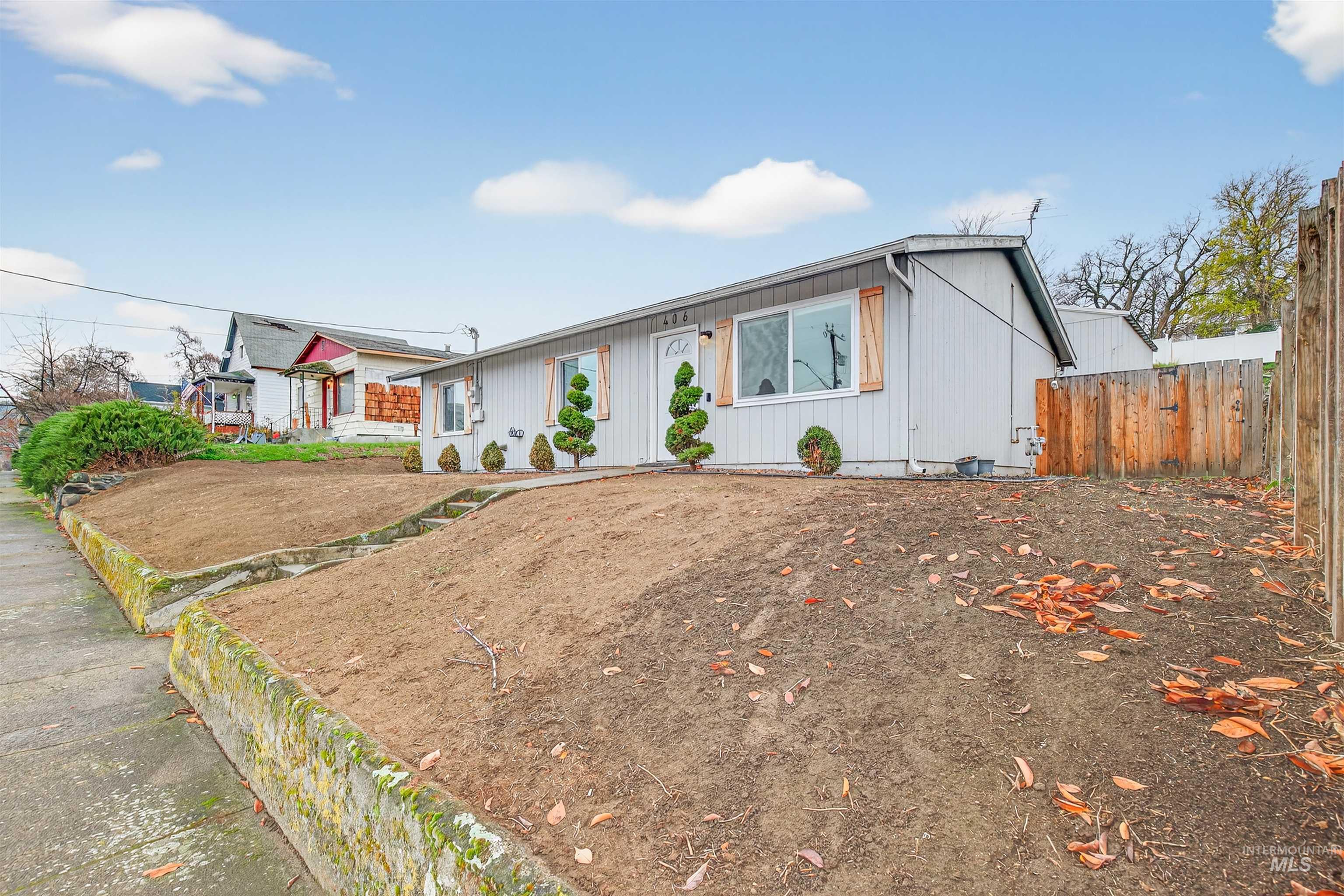 406 2nd Street Asotin, WA 99402 - Photo 35 of 37 View of single story home