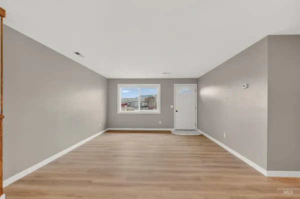 $332,500 | 406 2nd Street, Asotin, WA 99402