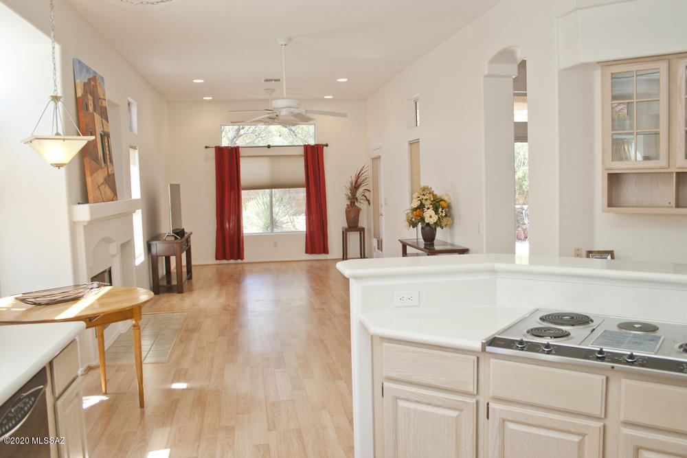 1295 East Royal Oak Road Oro Valley, AZ 85755 - Photo 7 of 34