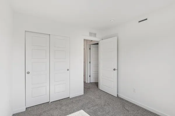 $329,990 | 901 Briar Gln Court, Hampshire, IL 60140