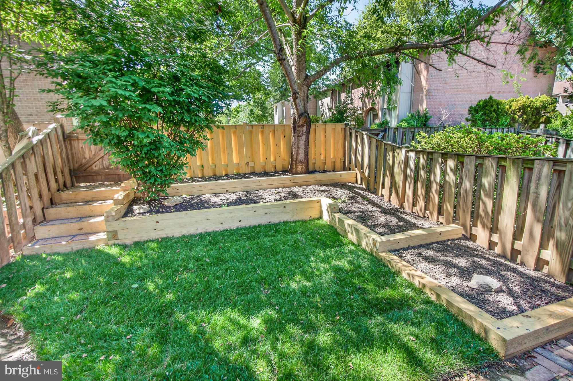 19346 Keymar Way Gaithersburg, MD 20886 - Photo 35 of 41 Green space for the kids to play (or your doggie!)
