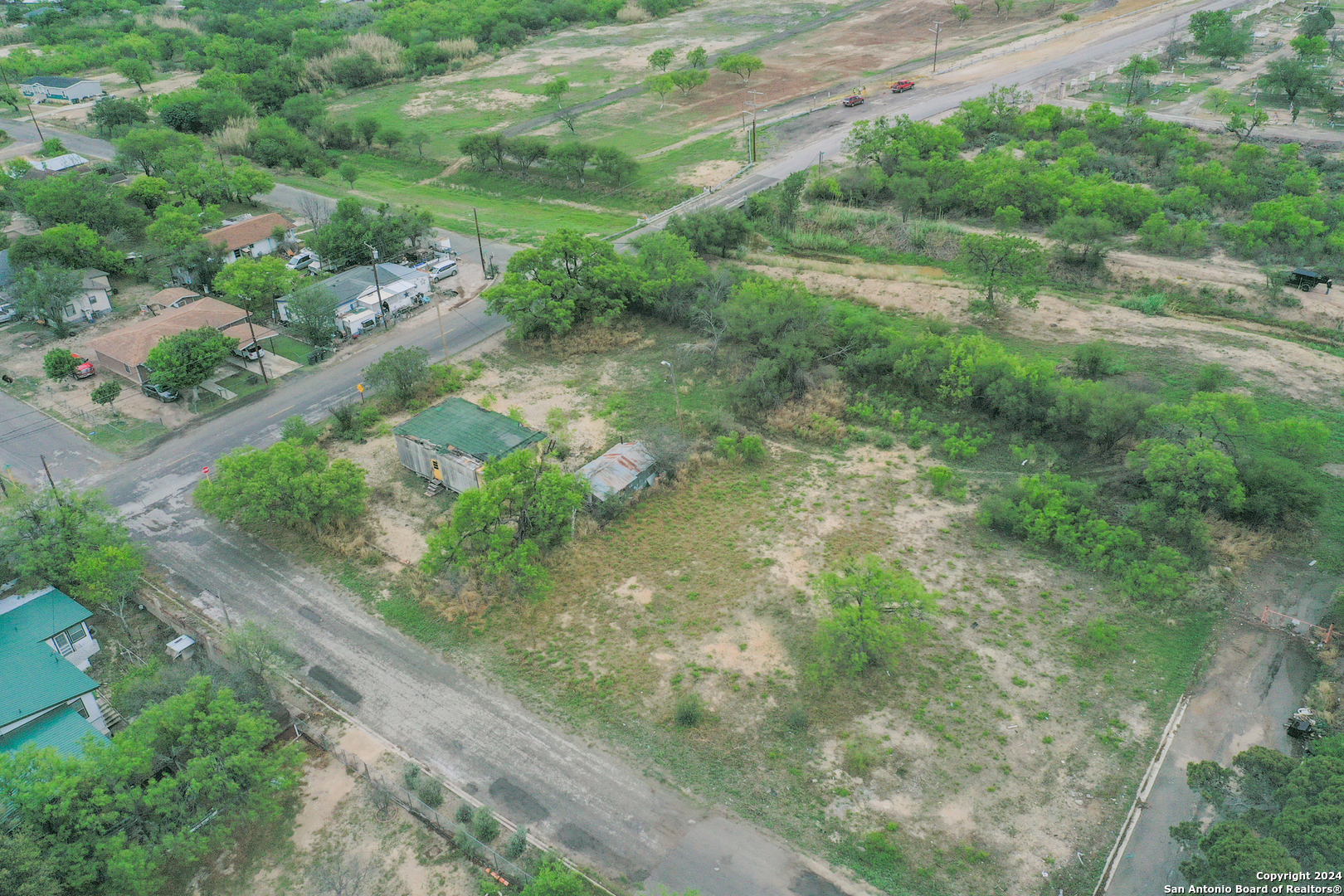 3000 West Broadbent Del Rio, TX 78840 - Photo 4 of 13 a view of a street with a yard