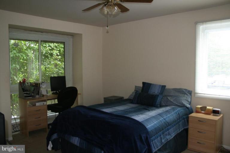 185 North Cottage Road Sterling, VA 20164 - Photo 11 of 15 All bedrooms have ceiling fans too!