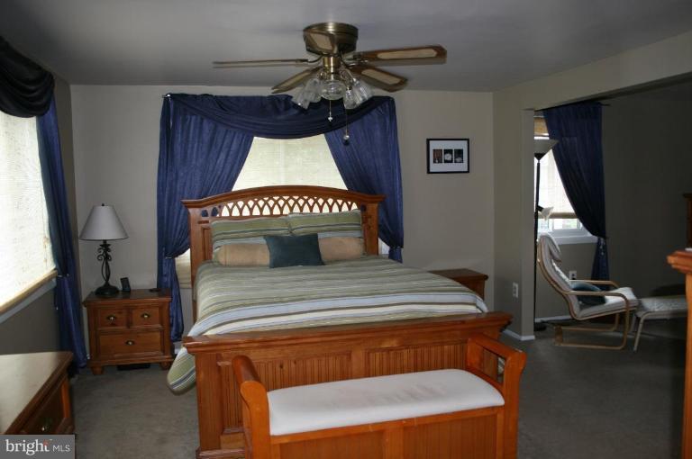 185 North Cottage Road Sterling, VA 20164 - Photo 9 of 15 Quiet, oversized MBR accomodates large furniture!