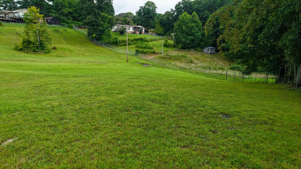 1201 Gatewood Road Fayetteville, WV 25840 - Photo 5 of 43 Gallery Image 5
