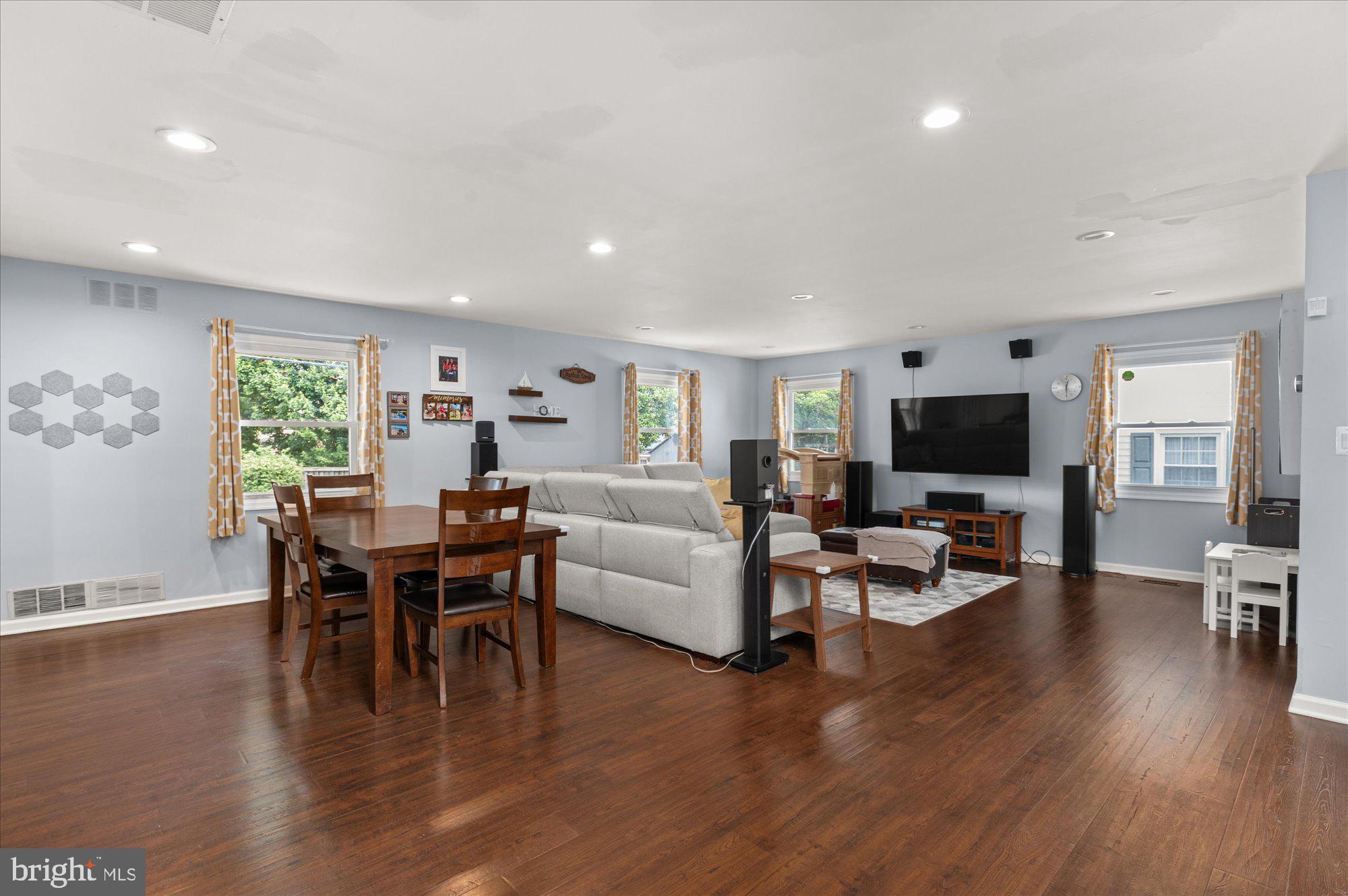 2508 Kitmore Lane Bowie, MD 20715 - Photo 3 of 28