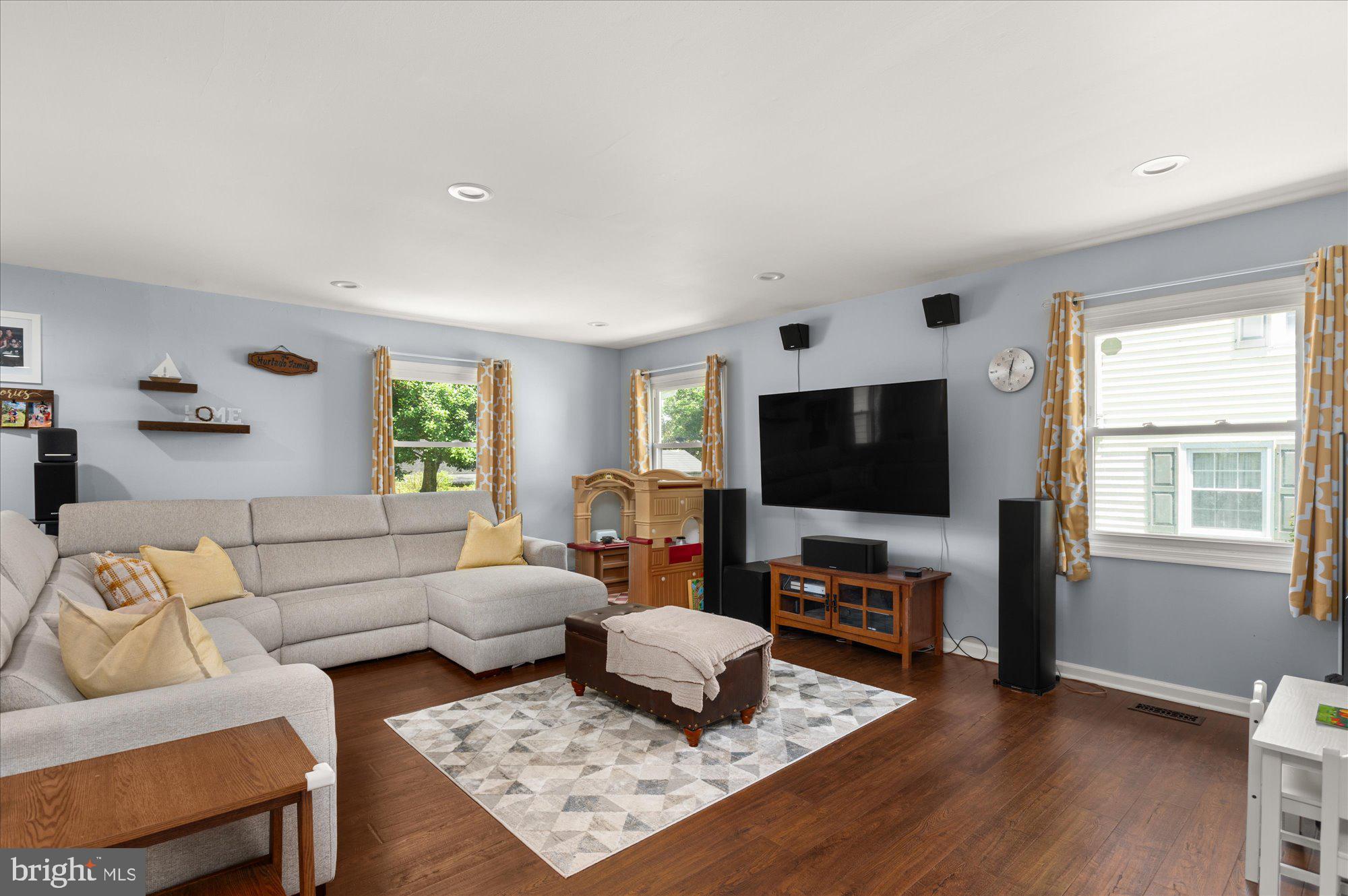 2508 Kitmore Lane Bowie, MD 20715 - Photo 4 of 28