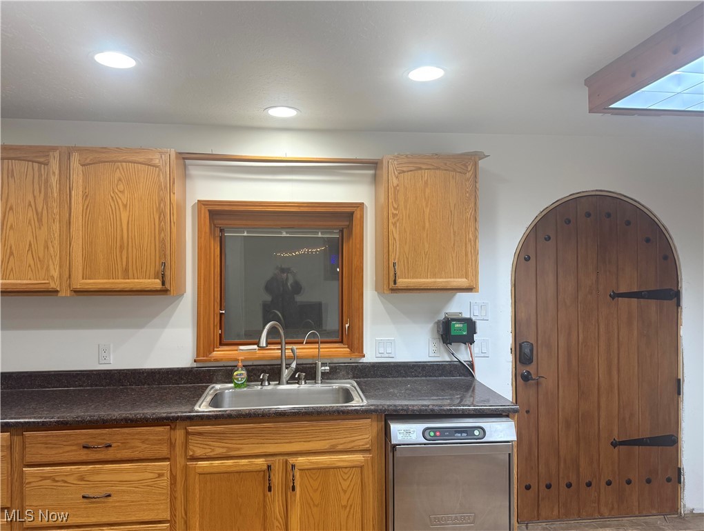 8362 Riverside Drive Novelty, OH 44072 - Photo 33 of 49 2nd kitchen