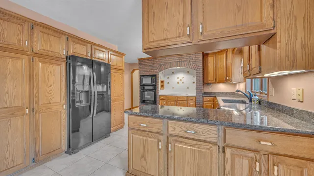 $579,900 | 909 Country Club Lane, Fond du Lac, WI 54935