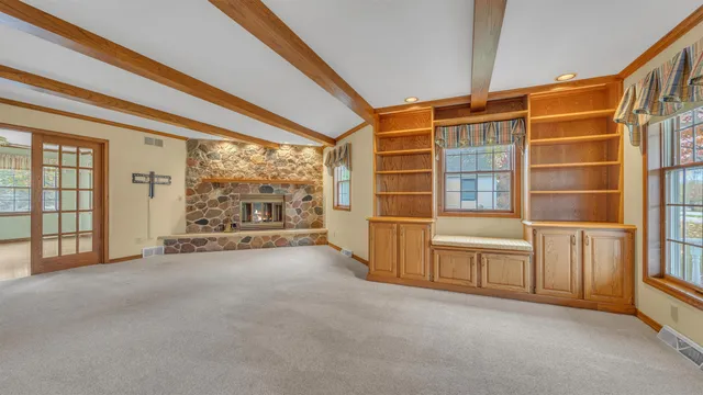 $579,900 | 909 Country Club Lane, Fond du Lac, WI 54935