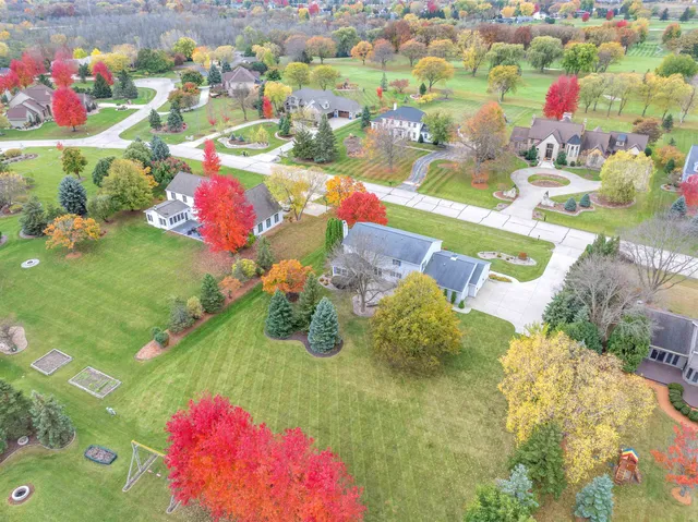 $579,900 | 909 Country Club Lane, Fond du Lac, WI 54935