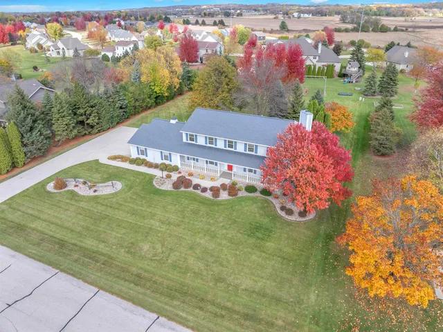 $579,900 | 909 Country Club Lane, Fond du Lac, WI 54935