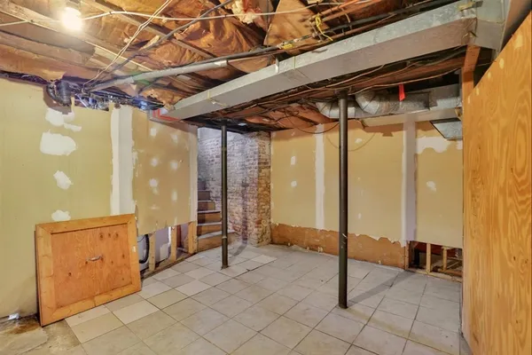 $275,000 | 78 Governor Street, Springfield, MA 01104