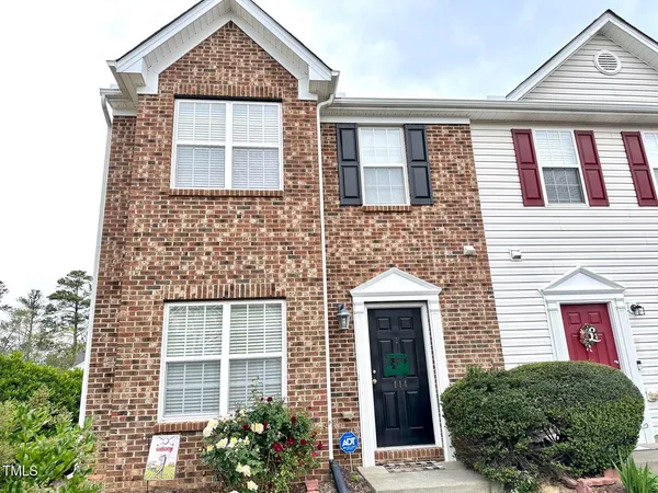 $1,800 | 114 Graystar Road, Apex, NC 27502