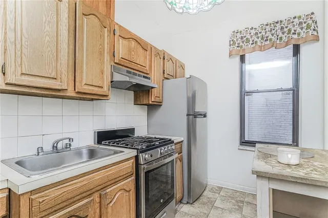 $330,000 | 325 Marine Avenue, Unit B9 | Bay Ridge