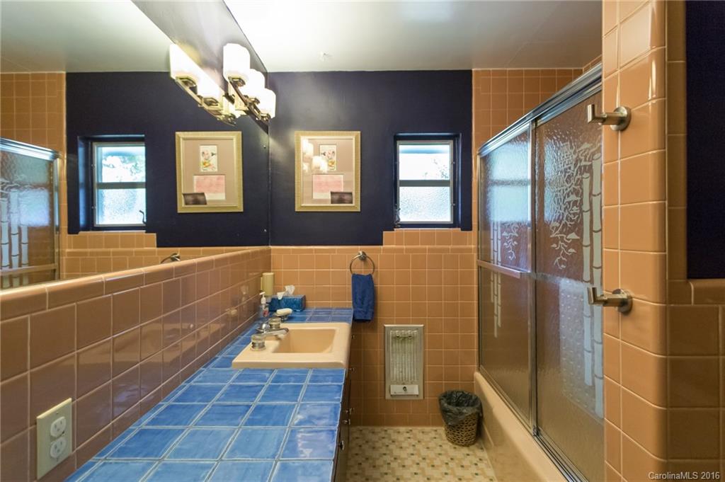 300 Balsam Road Hendersonville, NC 28792 - Photo 14 of 16 Gallery Image 14