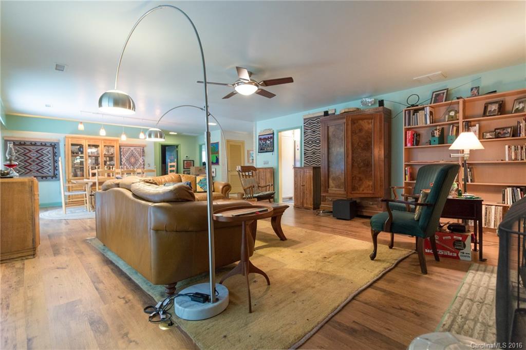 300 Balsam Road Hendersonville, NC 28792 - Photo 8 of 16 Gallery Image 8