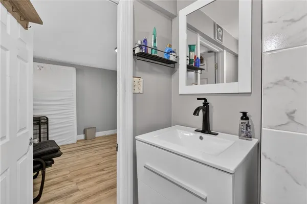 $384,999 | 273 Montgomery Avenue, Providence, RI 02905