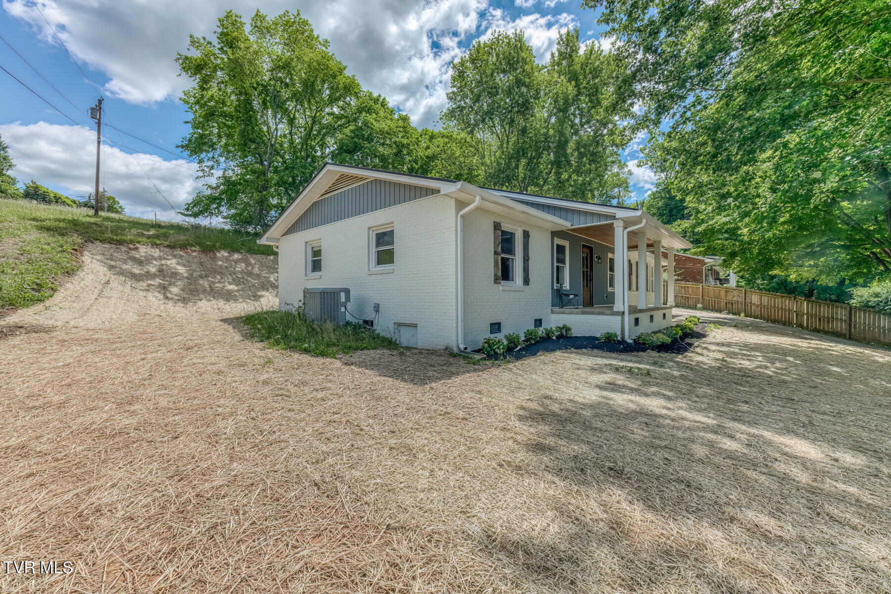 545 J A Hodge Road Piney Flats, TN 37686 - Photo 36 of 43 545 J A Hodge Rd-38