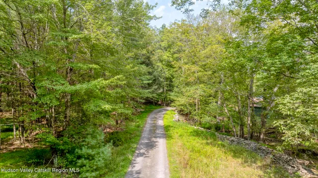 $875,000 | 18 Jomar Lane, Olivebridge, NY 12461