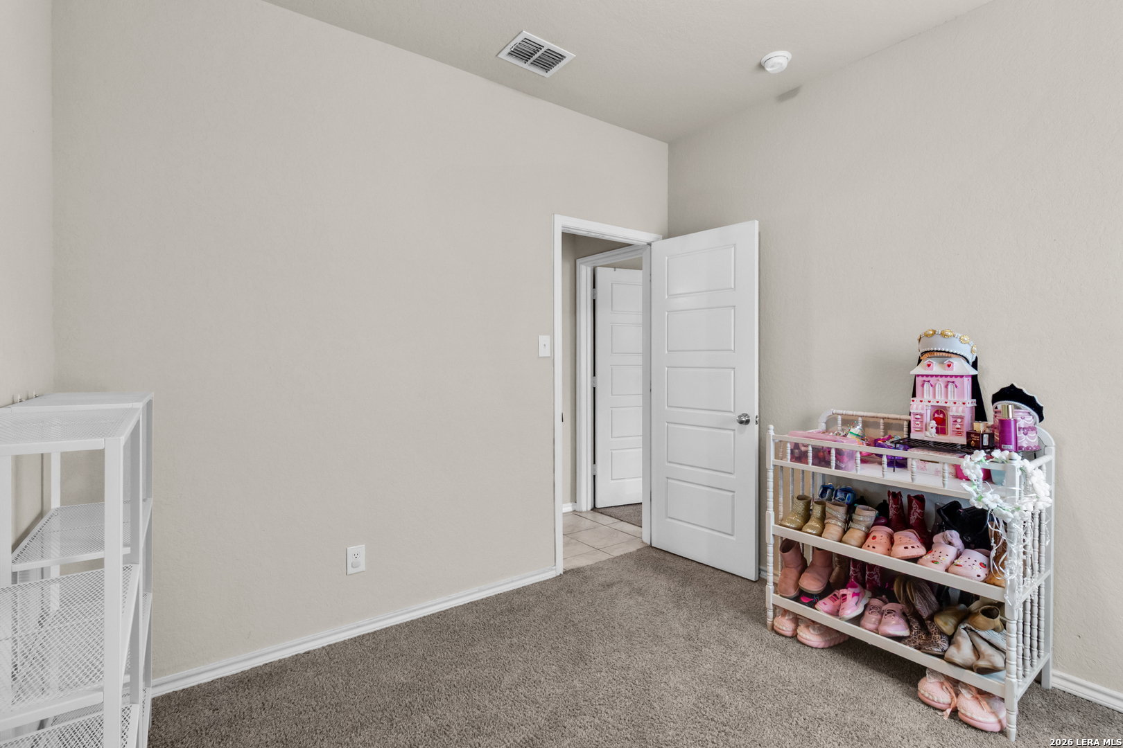 5919 Poolside Park Converse, TX 78109 - Photo 14 of 25 a view of room with toys