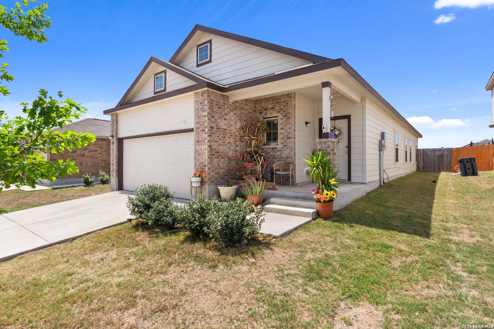 5919 Poolside Park Converse, TX 78109 - Photo 2 of 25