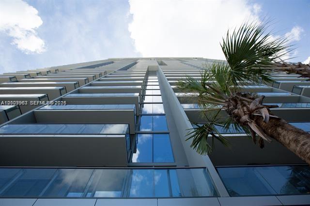 68 Southeast 6th Street, Unit 3210 Miami, FL 33131 - Photo 12 of 23