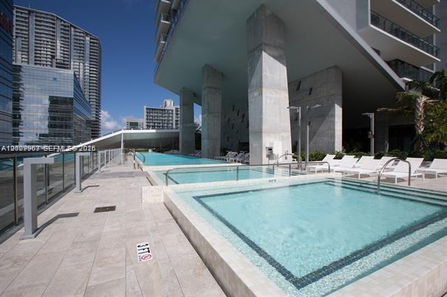 68 Southeast 6th Street, Unit 3210 Miami, FL 33131 - Photo 13 of 23