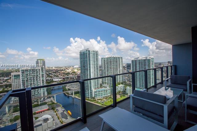 68 Southeast 6th Street, Unit 3210 Miami, FL 33131 - Photo 19 of 23