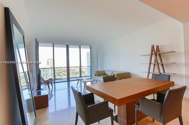 68 Southeast 6th Street, Unit 3210 Miami, FL 33131 - Photo 4 of 23