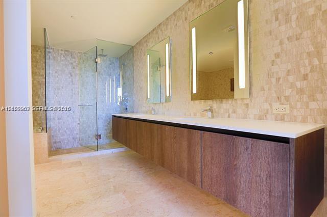68 Southeast 6th Street, Unit 3210 Miami, FL 33131 - Photo 9 of 23